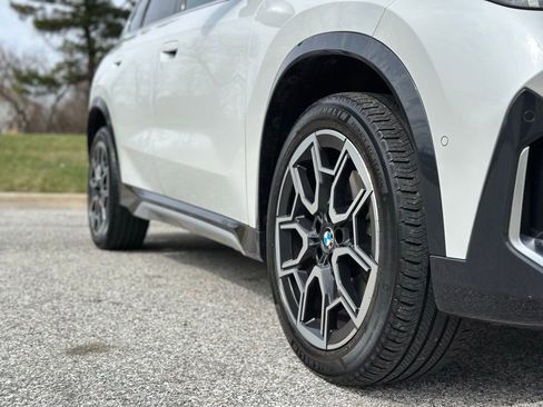 Certified 2023 BMW X1 xDrive28i w/ Premium Package image 9