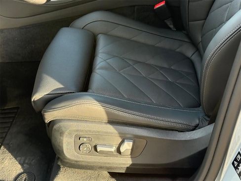 Used 2024 BMW X5 xDrive40i w/ M Sport Package image 21
