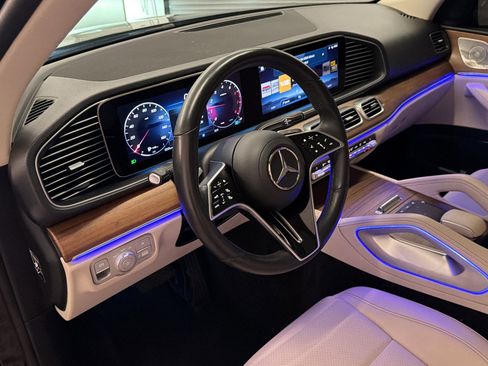 Used 2024 Mercedes-Benz GLE 350 4MATIC image 4