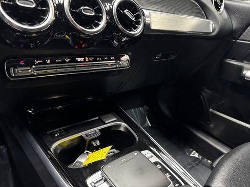 Used 2020 Mercedes-Benz GLB 250 4MATIC image 26