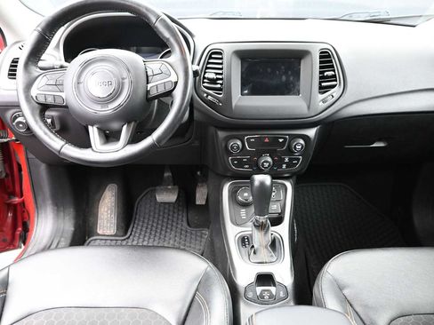 Used 2019 Jeep Compass Latitude w/ Popular Equipment Group AWD/4WD image 12