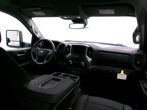 New 2026 Chevrolet Silverado 2500 Custom w/ Custom Value Package AWD/4WD image 2