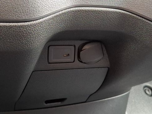 Used 2025 Mercedes-Benz Sprinter 2500 image 23