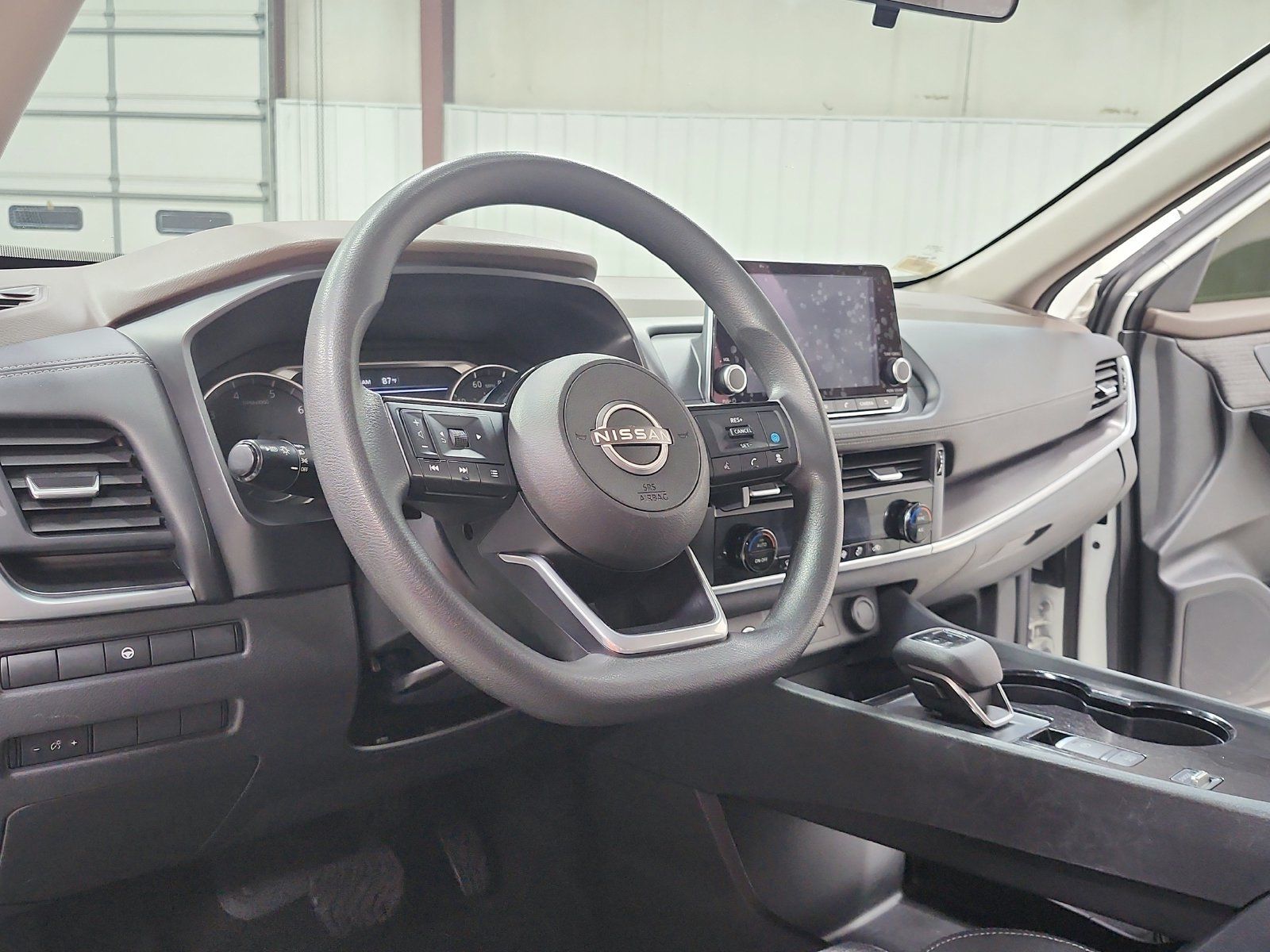 Used 2023 Nissan Rogue SV FWD image 20