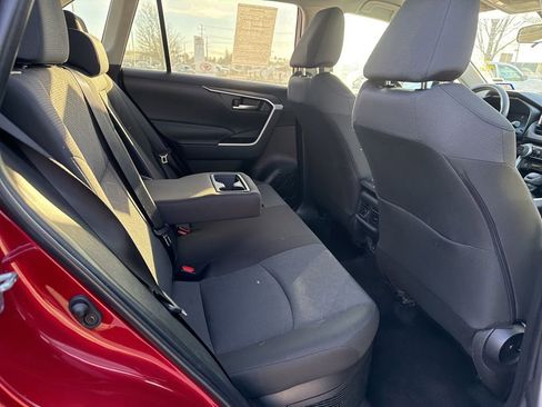 Used 2025 Toyota RAV4 XLE image 17