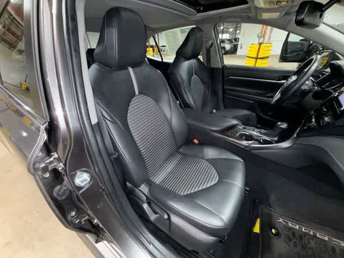 Used 2021 Toyota Camry SE w/ Cold Weather Package AWD/4WD image 16