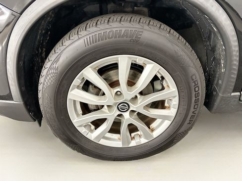 Used 2018 Nissan Rogue SV w/ Premium Package AWD/4WD image 36