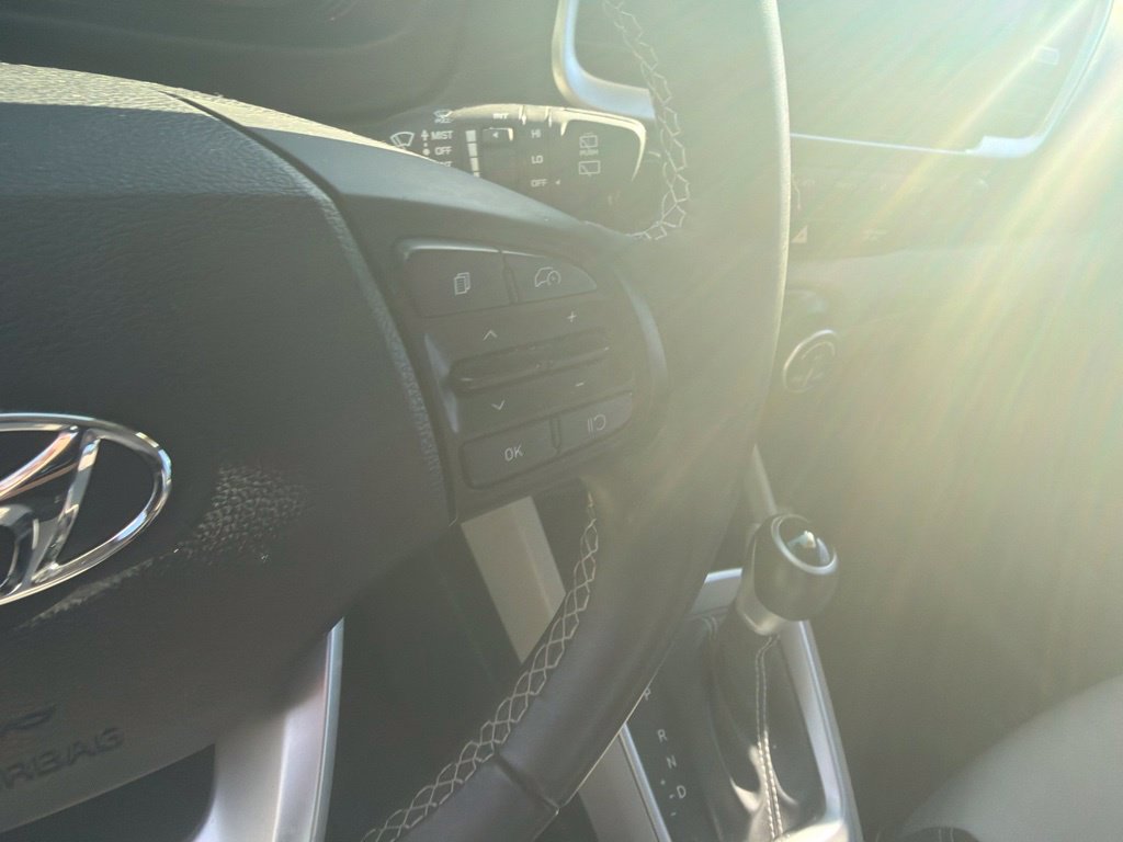 Used 2024 Hyundai Venue SEL FWD image 14