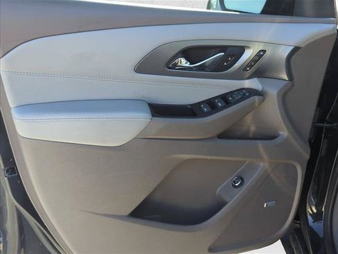 Used 2020 Chevrolet Traverse Premier FWD image 6