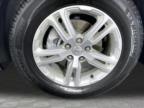 Certified 2023 GMC Terrain SLE FWD image 30