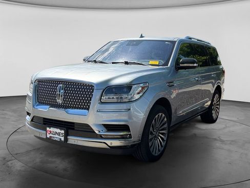 Used 2020 Lincoln Navigator Reserve w/ Luxury Package AWD/4WD image 4