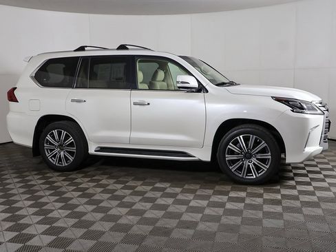 Used 2016 Lexus LX 570 4WD image 19