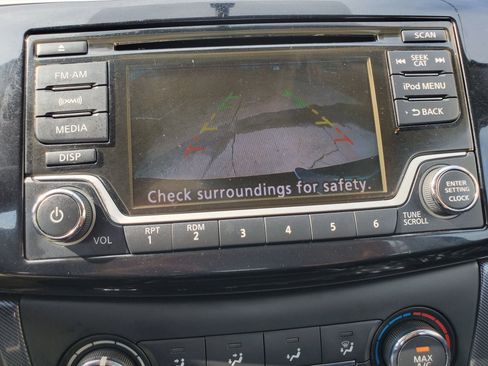 Used 2017 Nissan Sentra SR Turbo w/ SR Midnight Edition FWD image 48