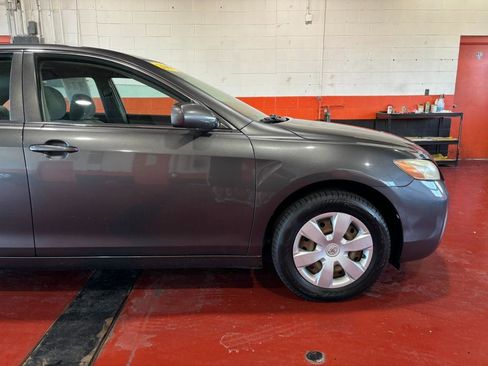Used 2009 Toyota Camry LE image 5