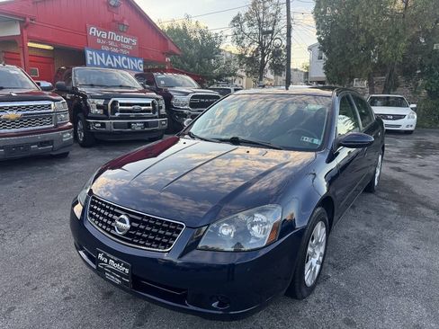 Used 2005 Nissan Altima 2.5 S w/ (S02) Side Airbags Pkg FWD image 1