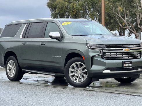 Used 2023 Chevrolet Suburban Premier AWD/4WD image 2