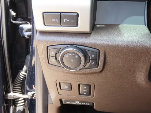 Used 2022 Ford F250 King Ranch w/ King Ranch Ultimate Package AWD/4WD image 23