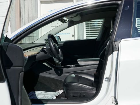 Used 2018 Tesla Model 3 Long Range RWD image 35