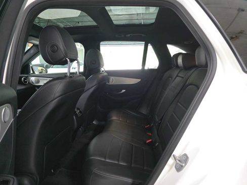 Used 2019 Mercedes-Benz GLC 350e 4MATIC image 16