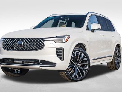 New 2026 Volvo XC90 T8 Ultra w/ Lounge Package