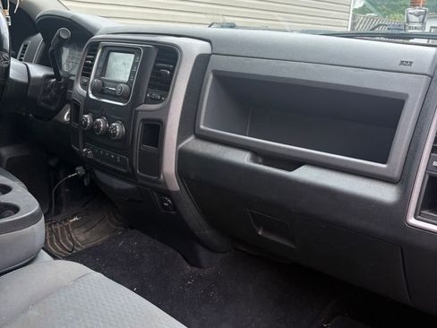 Used 2016 RAM 3500 Tradesman w/ Chrome Appearance Group RWD image 10