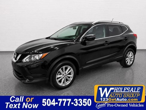 Used 2018 Nissan Rogue Sport SV FWD image 1