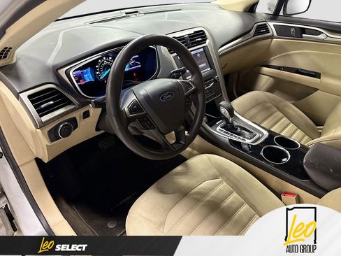 Used 2013 Ford Fusion SE FWD image 9