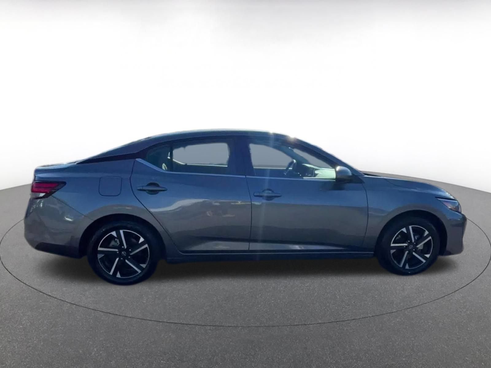 Used 2025 Nissan Sentra SV FWD image 15