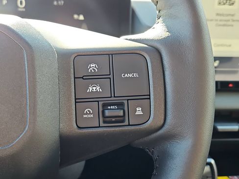 New 2026 Toyota RAV4 XSE w/ Weather Package AWD/4WD image 18