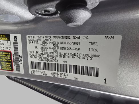 Used 2024 Toyota Sequoia SR5 image 31