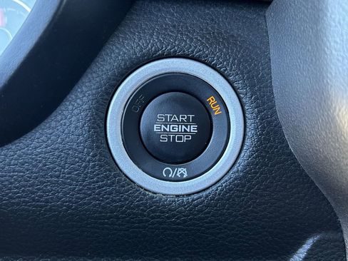 Used 2025 RAM 1500 Laramie image 21