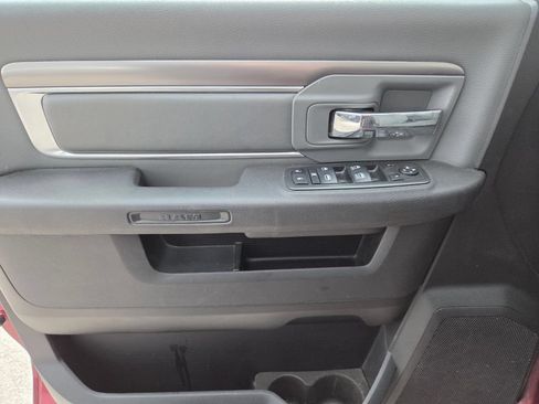 Used 2021 RAM 1500 Classic SLT AWD/4WD image 29