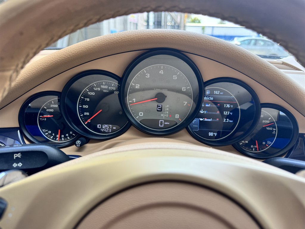 Used 2013 Porsche Panamera S RWD image 11