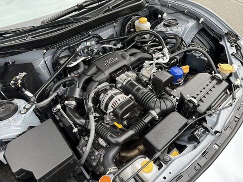 Used 2020 Toyota 86 RWD image 12