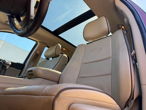 Used 2014 Jeep Grand Cherokee Overland AWD/4WD image 11