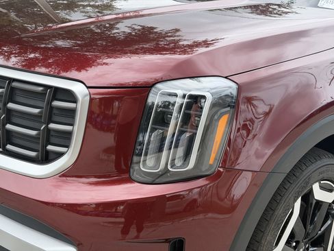 Certified 2024 Kia Telluride S FWD image 9