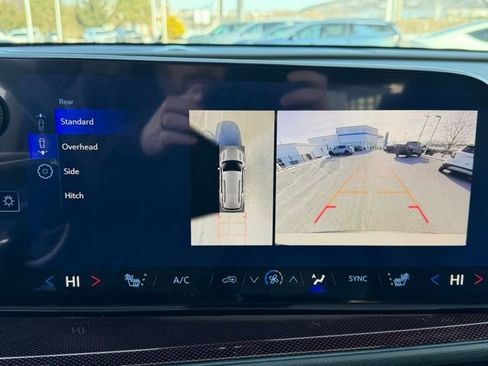 New 2026 Chevrolet Traverse Z71 w/ Driver Confidence Package image 6