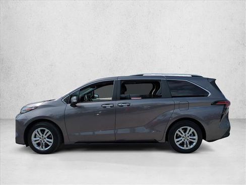 Certified 2024 Toyota Sienna Platinum AWD/4WD image 9