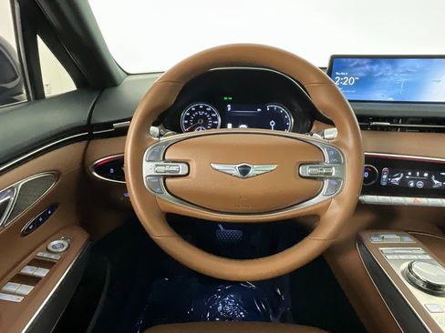 Used 2023 Genesis GV70 2.5T w/ Advanced Package image 11