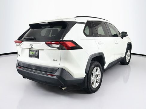 Used 2019 Toyota RAV4 XLE w/ Convenience Package FWD image 9