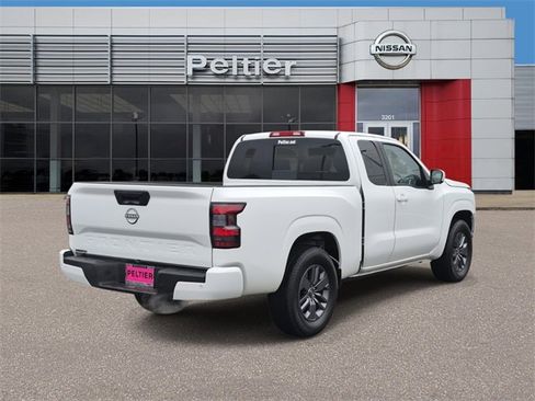 Certified 2025 Nissan Frontier SV image 6