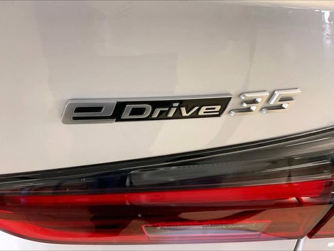 Certified 2024 BMW i4 eDrive35 w/ Premium Package image 10