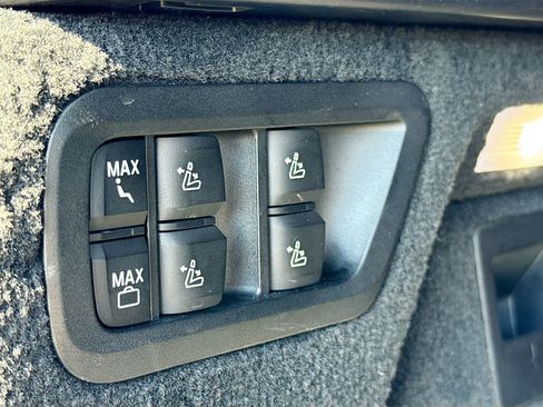 Used 2023 BMW X7 xDrive40i w/ Executive Package image 13