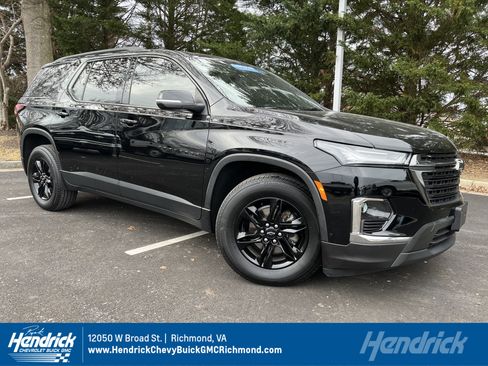 Used 2023 Chevrolet Traverse LT w/ Midnight/Sport Edition image 1