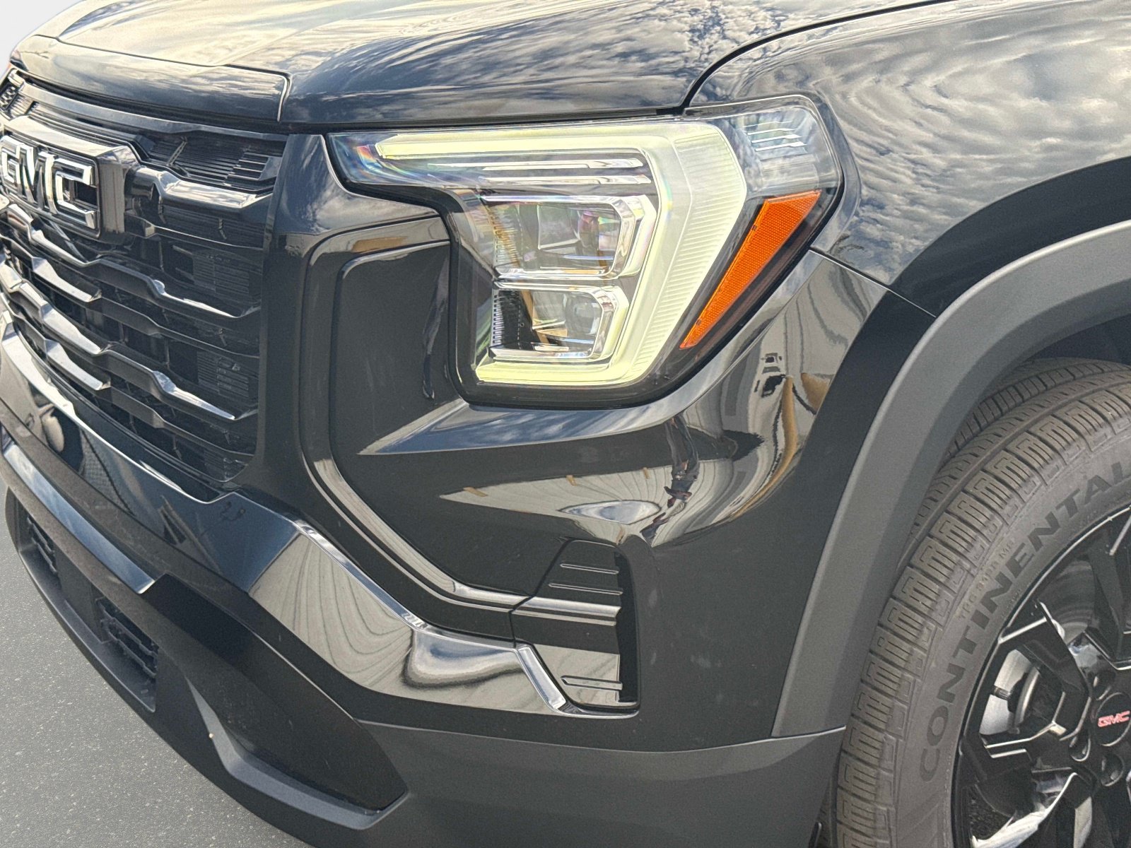 New 2027 GMC Terrain Elevation w/ Black Edition FWD image 10