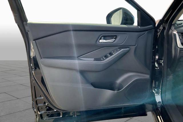 Certified 2026 Nissan Rogue SV FWD image 21