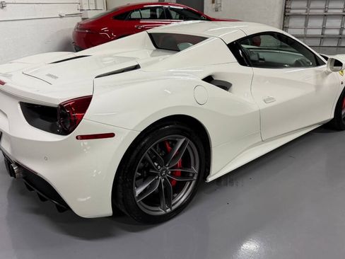 Used 2019 Ferrari 488 Spider RWD image 20