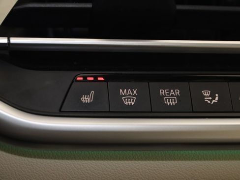 Used 2021 BMW X5 xDrive40i w/ Convenience Package AWD/4WD image 8