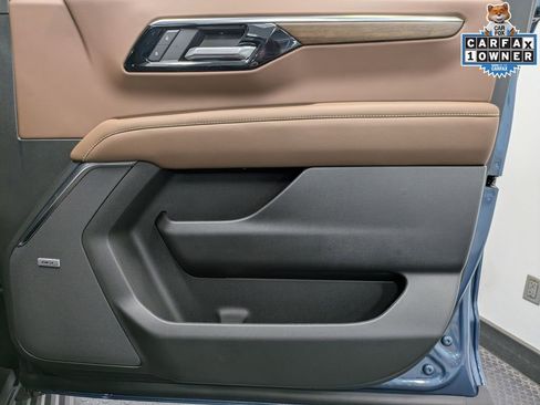 Used 2026 Chevrolet Tahoe High Country image 27