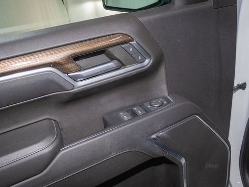 Certified 2022 Chevrolet Silverado 1500 RST image 12